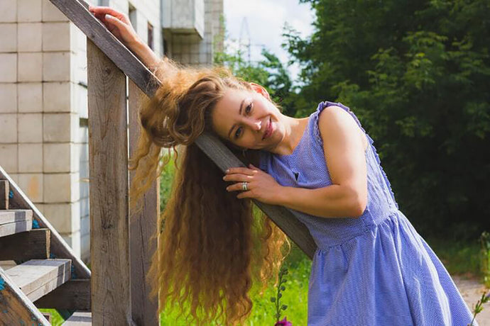 Straight To Curly Hair, Curly To Straight – Why Is Your Hair Changing?